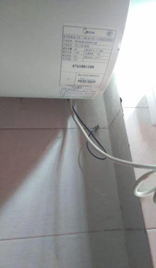 衛(wèi)生間沒(méi)有接地線能不能裝電熱水器？