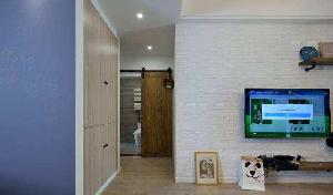 衛生間的門口對著客廳怎么裝修比較好？