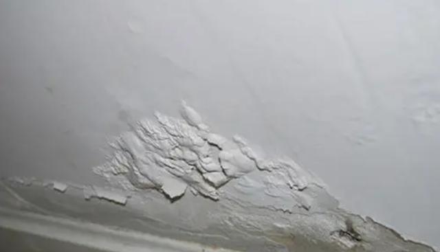 墻面返潮發(fā)霉是什么原因引起的？要怎么處理？