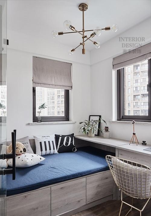 小孩子的書桌怎么設計比較好？需要注意什么問題？