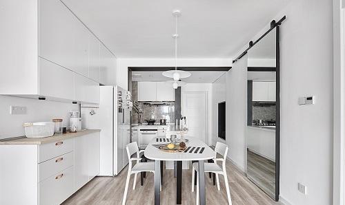 入戶兩側(cè)是廚房和餐廳沒有玄關(guān)，這種房型該怎么設(shè)計？