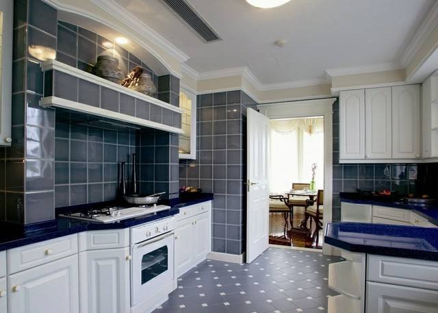 開放式廚房的優(yōu)點(diǎn)有哪些?聽聽住宅設(shè)計(jì)師的意見